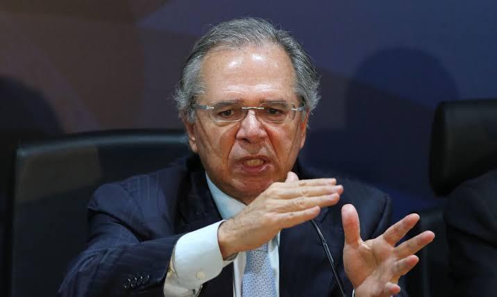 Em três semanas, Paulo Guedes poderá liberar R$ 30 bi para auxílio emergencial