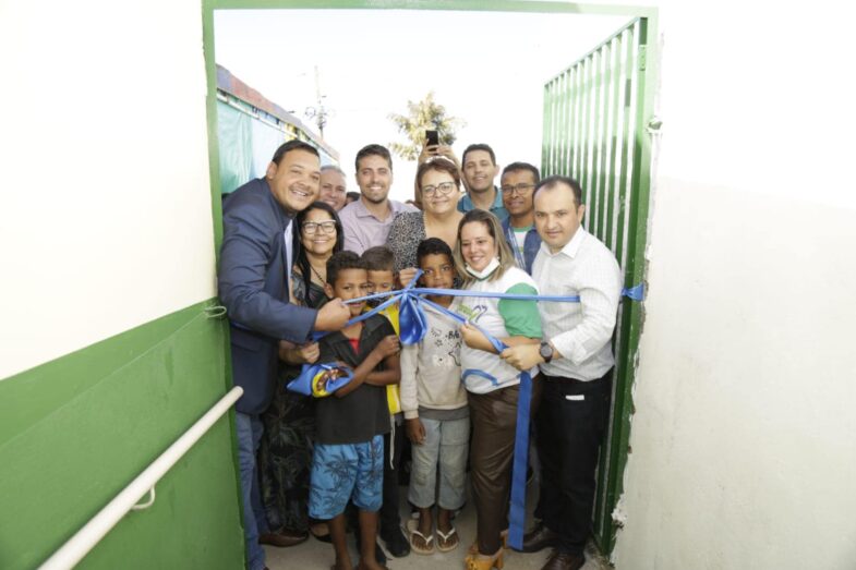 ‘Estamos assegurando melhores condições educacionais’, diz Pábio Mossoró ao inaugurar escola em Valparaíso