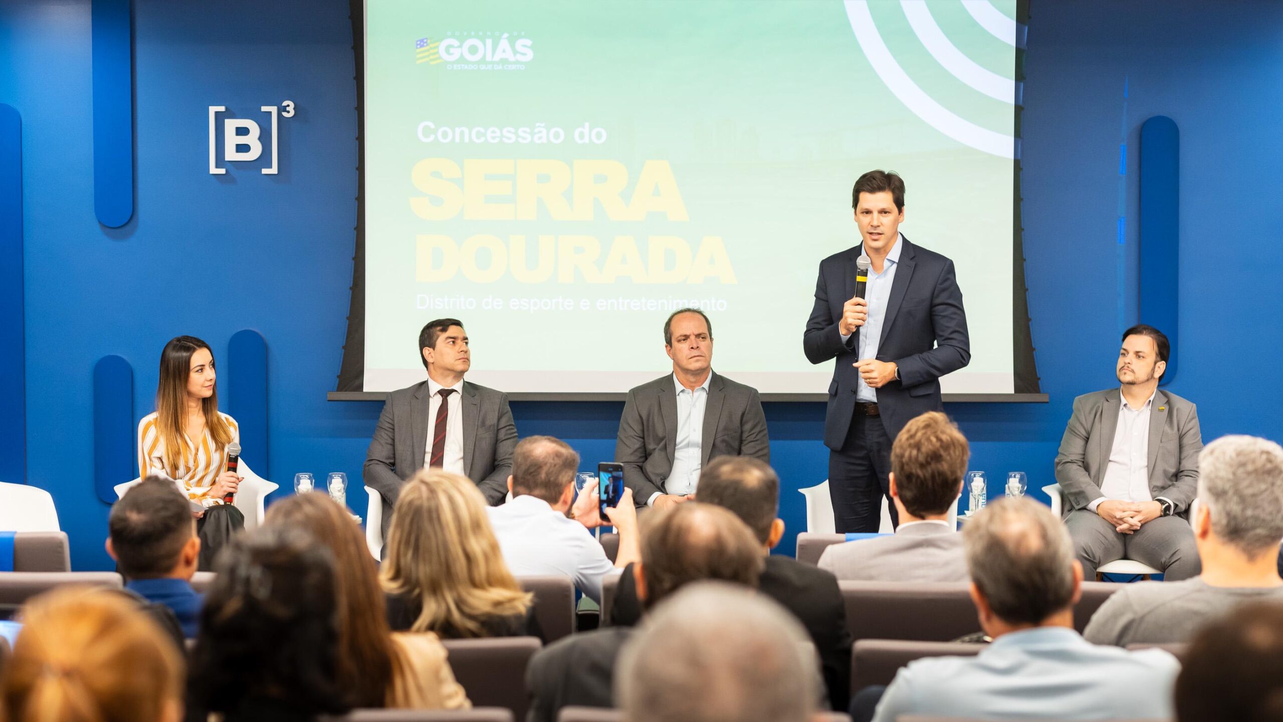 Daniel Vilela discute com investidores projeto de modernização do Serra Dourada, em São Paulo