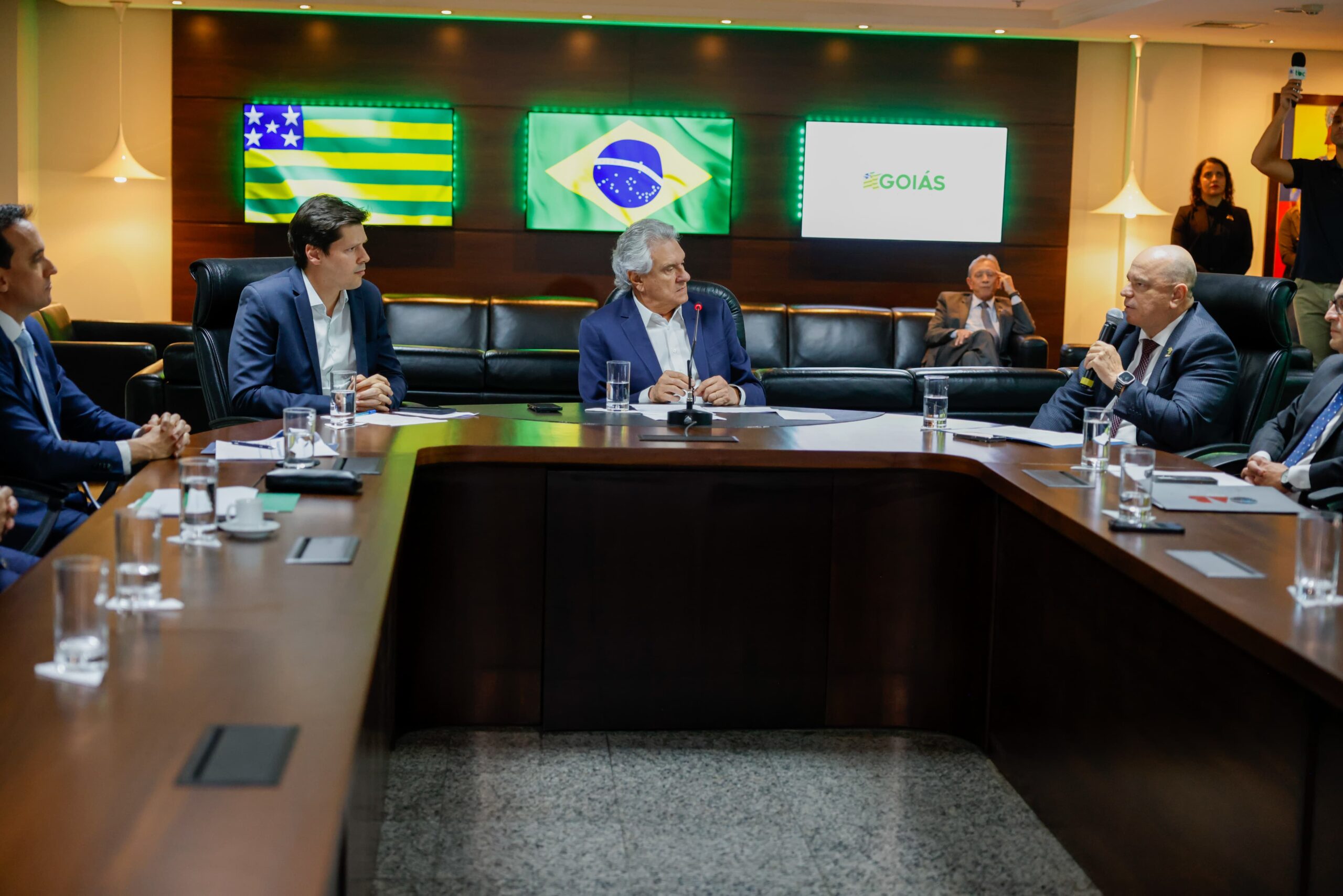 Caiado amplia para R$ 27 milhões o repasse mensal para pagamento de RPVs