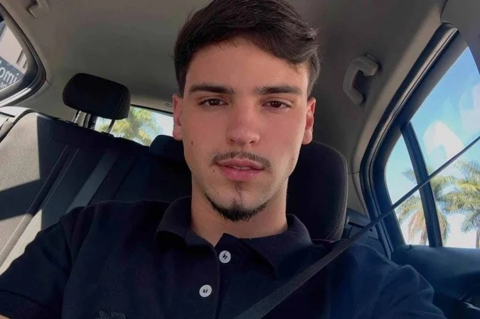 DF: Motorista de BMW que capotou e matou jovem está em estado grave