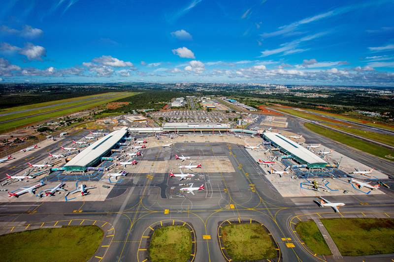 Parceria leva vacinação a passageiros e funcionários do Aeroporto de Brasília