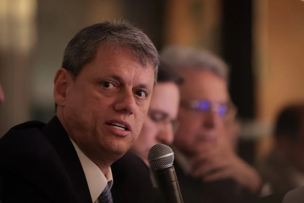Eleições 2026: Tarcísio declara apoio à Flávio Bolsonaro