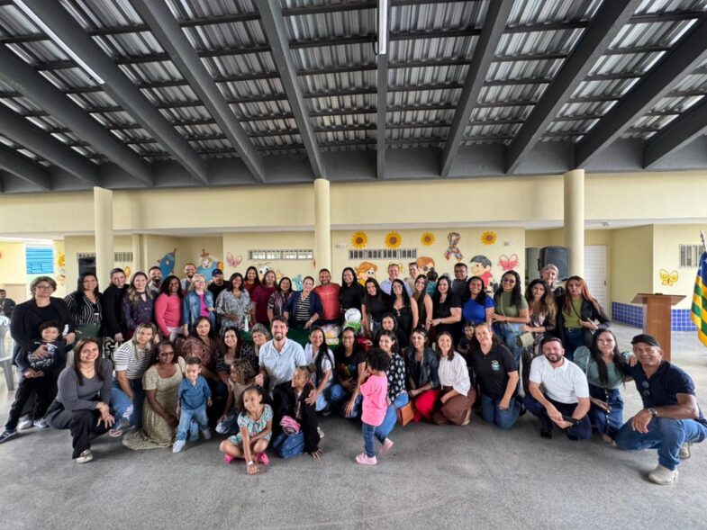 PREFEITURA DE VALPARAÍSO-GO INAUGURA CMEI AQUARELA DAS LETRAS E ENTREGA ESPAÇO RENOVADO