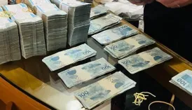 PF APREENDE R$ 400 MIL EM ESPÉCIE NA CASA DE SÓSTENES CAVALCANTE